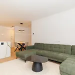 Lägenhet The Skyline Penthouse By Belmont Realty *