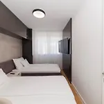 The Skyline Penthouse By Belmont Realty Appartement