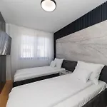 Lägenhet The Skyline Penthouse By Belmont Realty *