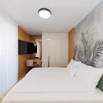 The Skyline Penthouse By Belmont Realty Lägenhet *