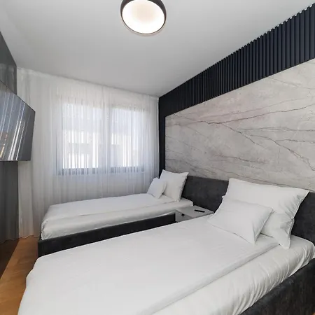 公寓 The Skyline Penthouse By Belmont Realty *