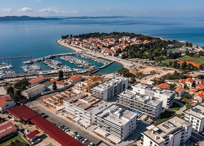 The Skyline Penthouse By Belmont Realty * Zára