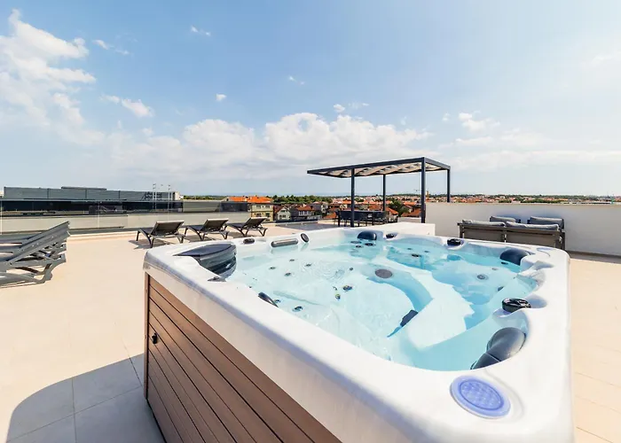 The Skyline Penthouse By Belmont Realty * Zára