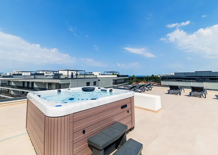 The Skyline Penthouse By Belmont Realty Zára