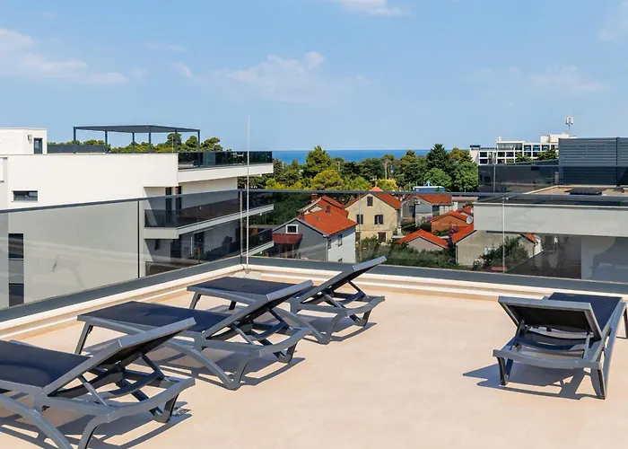 The Skyline Penthouse By Belmont Realty * Zára