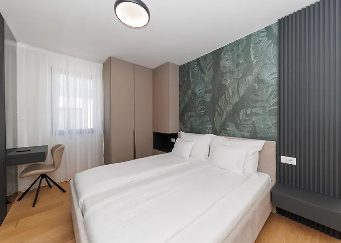 The Skyline Penthouse By Belmont Realty * Zára